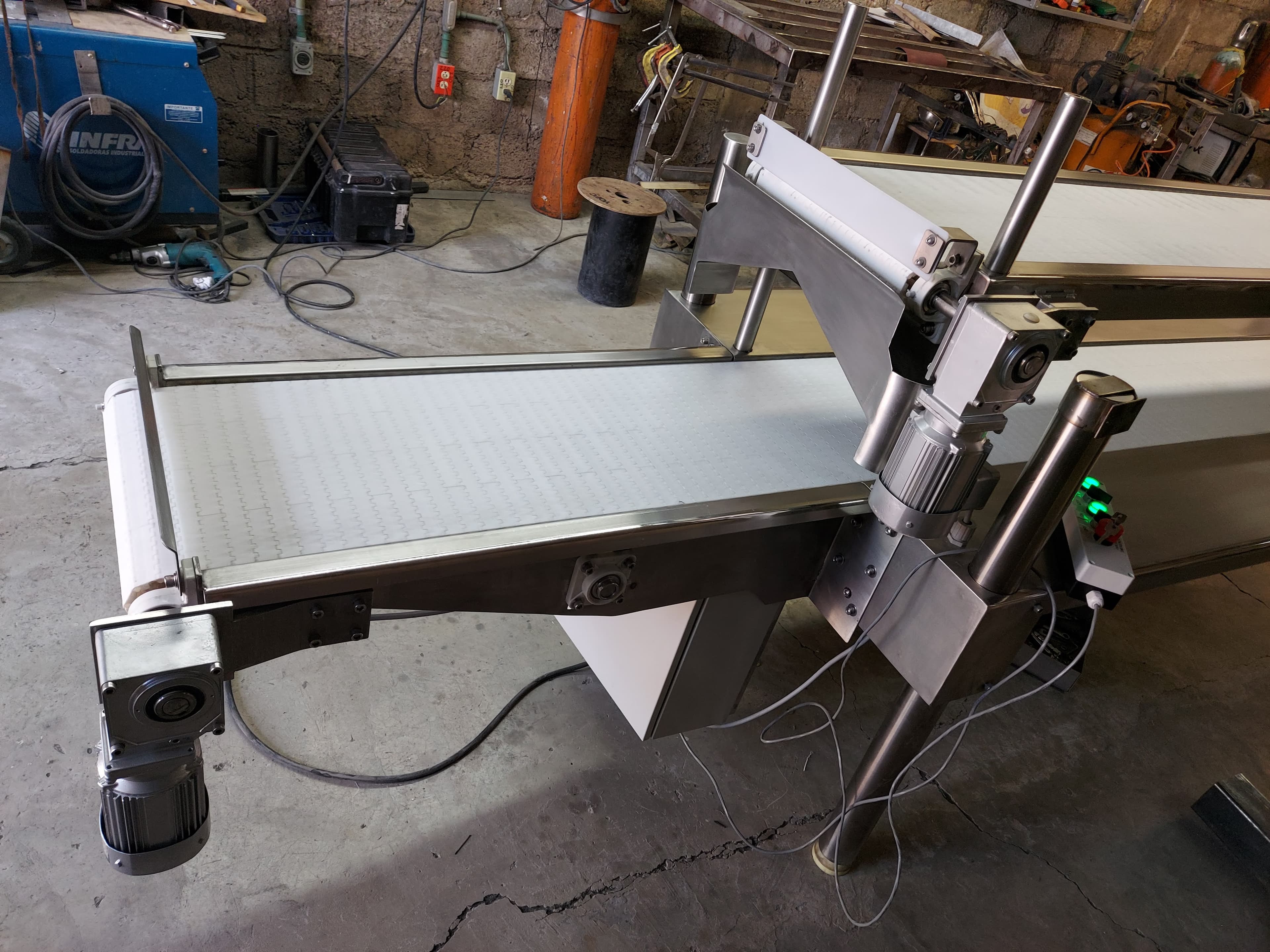 Maquinaria y Proceso en acero inoxidable