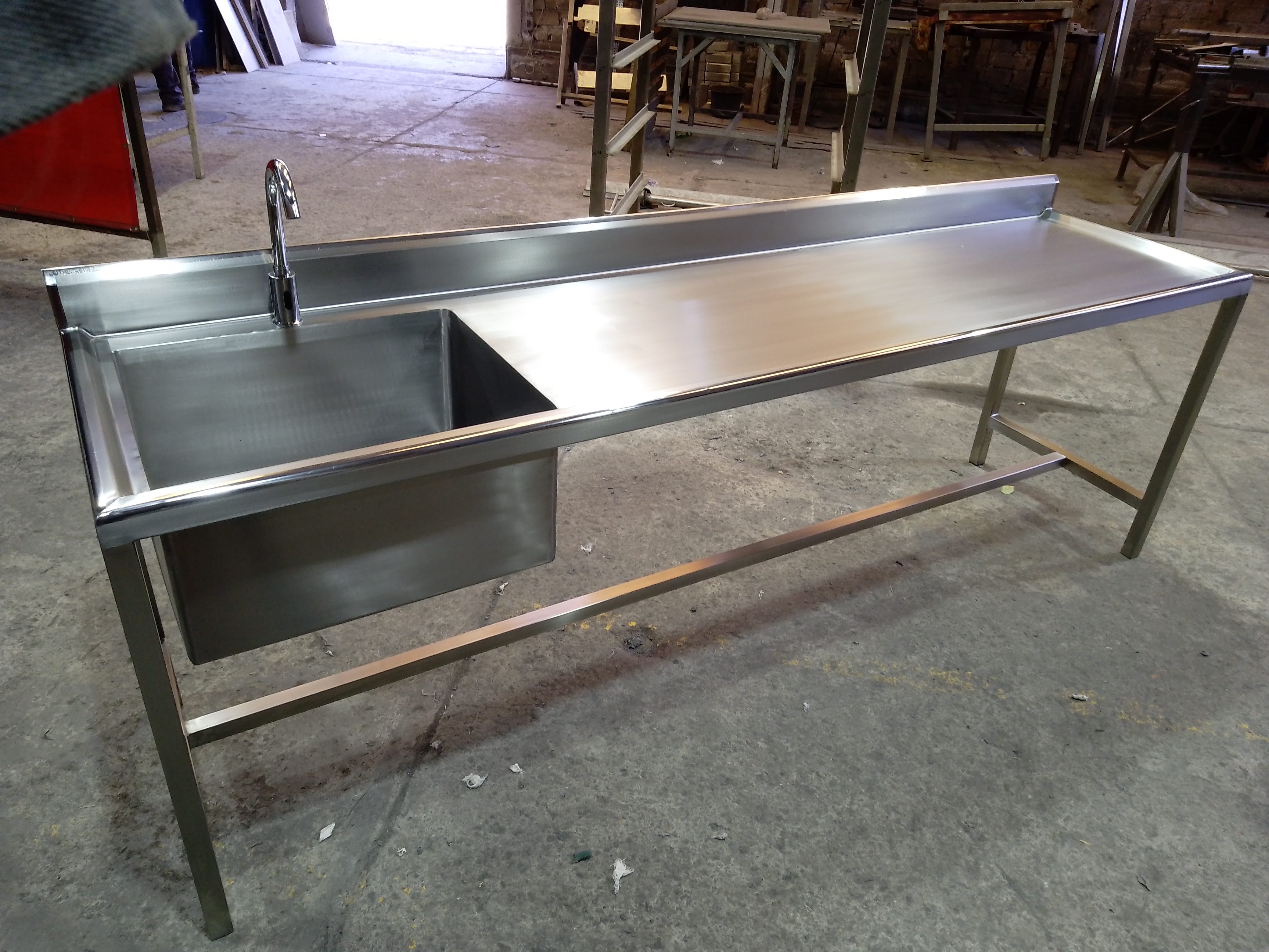 Mesa de trabajo de acero inoxidable